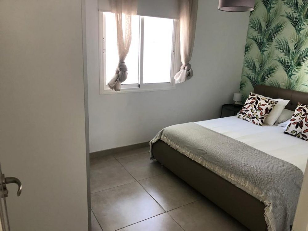 24BE2241-BFDC-4469-984D-C905400E94E1