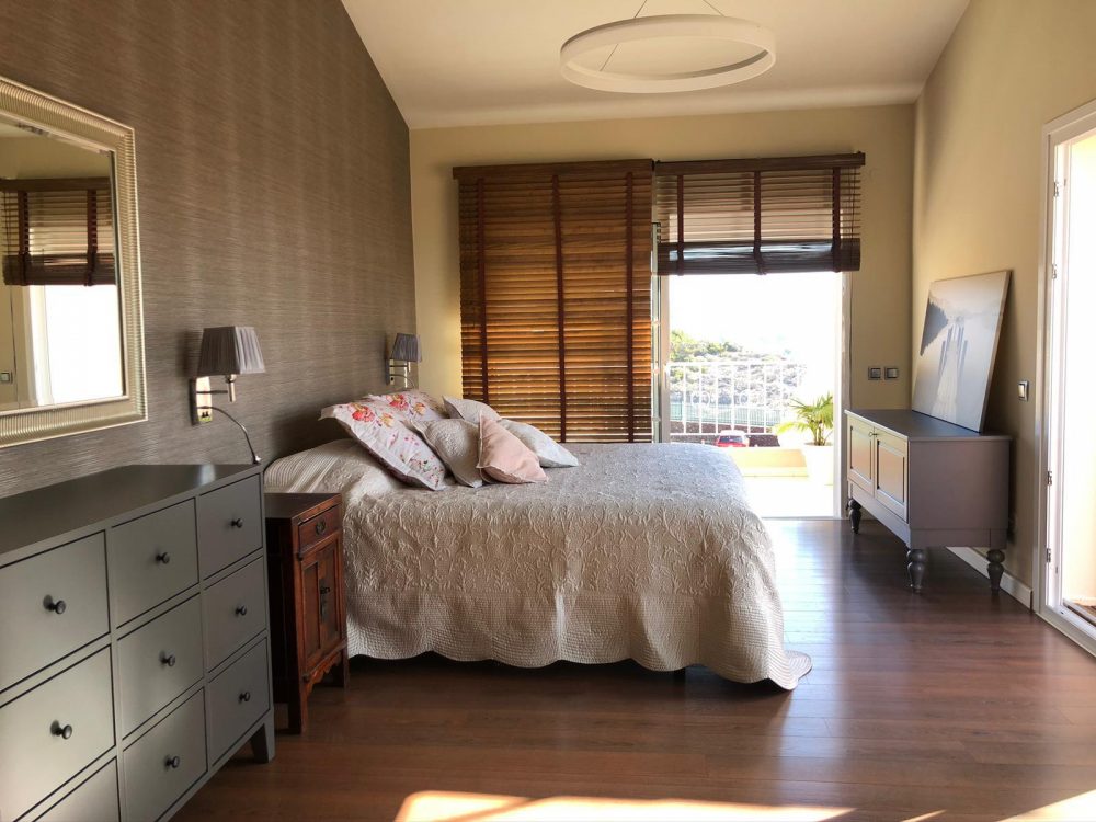 B38B8179-EEC2-4685-AD9A-73FCA7D68FF7