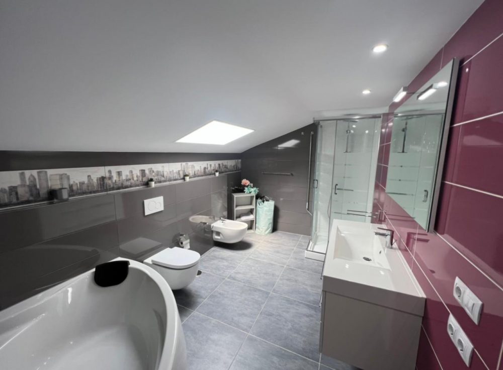 DB19AA6A-F2BE-48AE-8129-91EB6C6906DD