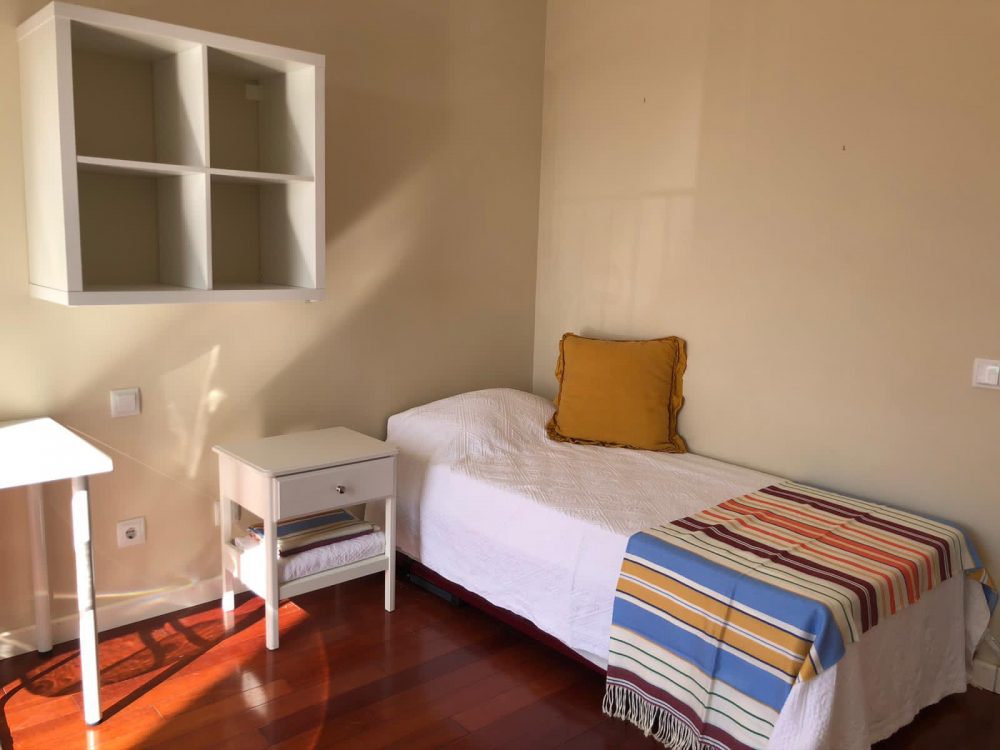 F0F1B2E1-50AC-4D78-A4C9-F39F251231F0