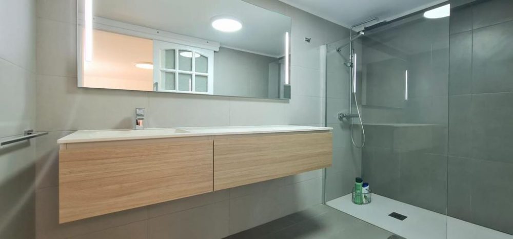 F65B03A1-1FEF-4362-A2E2-D2A89E1B26A1