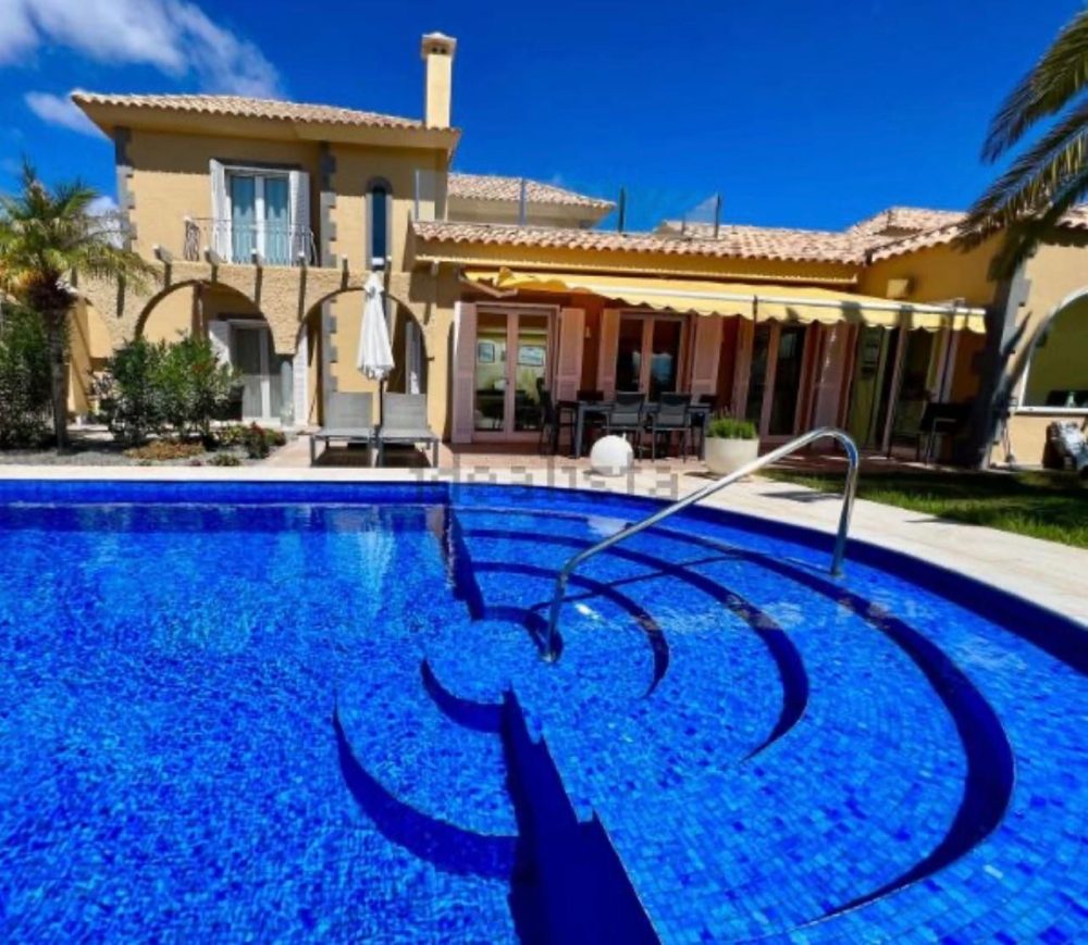 40db43ab-de00-4a41-bb92-a78a927f83412-1